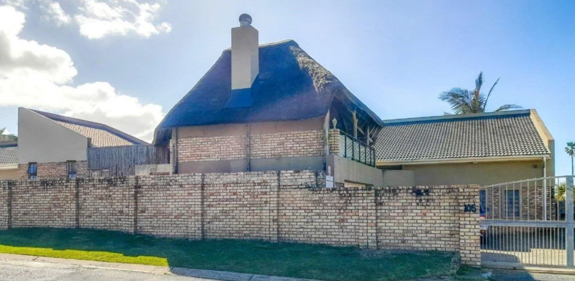 3 Bedroom House for sale in Gonubie