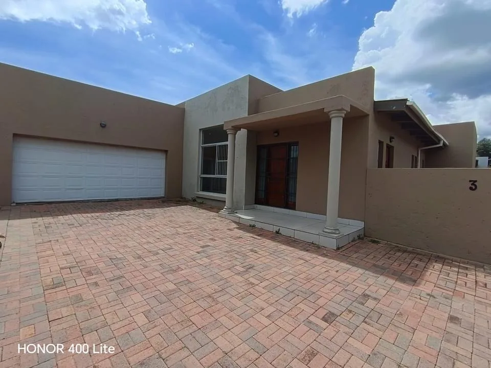 3 Bedroom Townhouse to rent in Wilkoppies