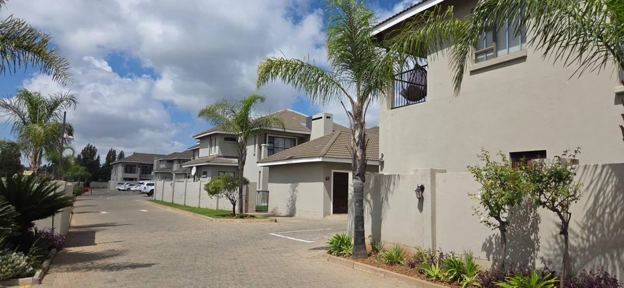 4 Bedroom Townhouse for sale in Lilyvale Estate