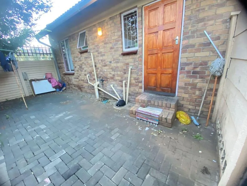 2 Bedroom Townhouse for sale in Navalsig