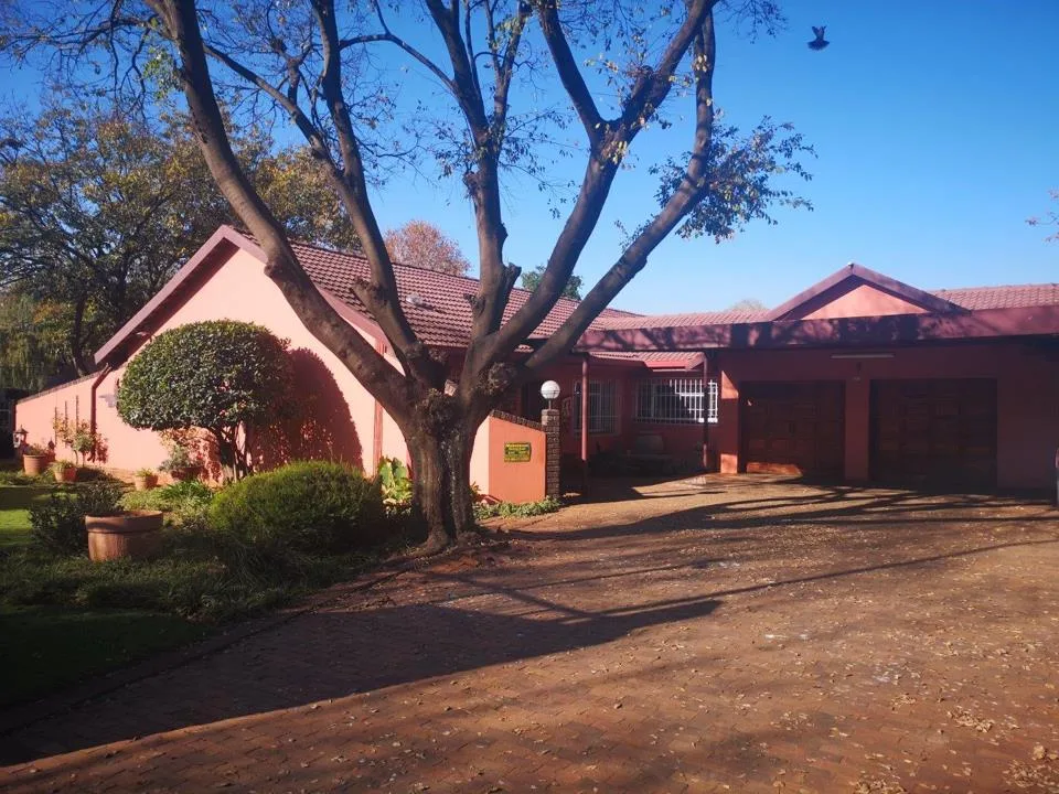4 Bedroom House for sale in Delmas