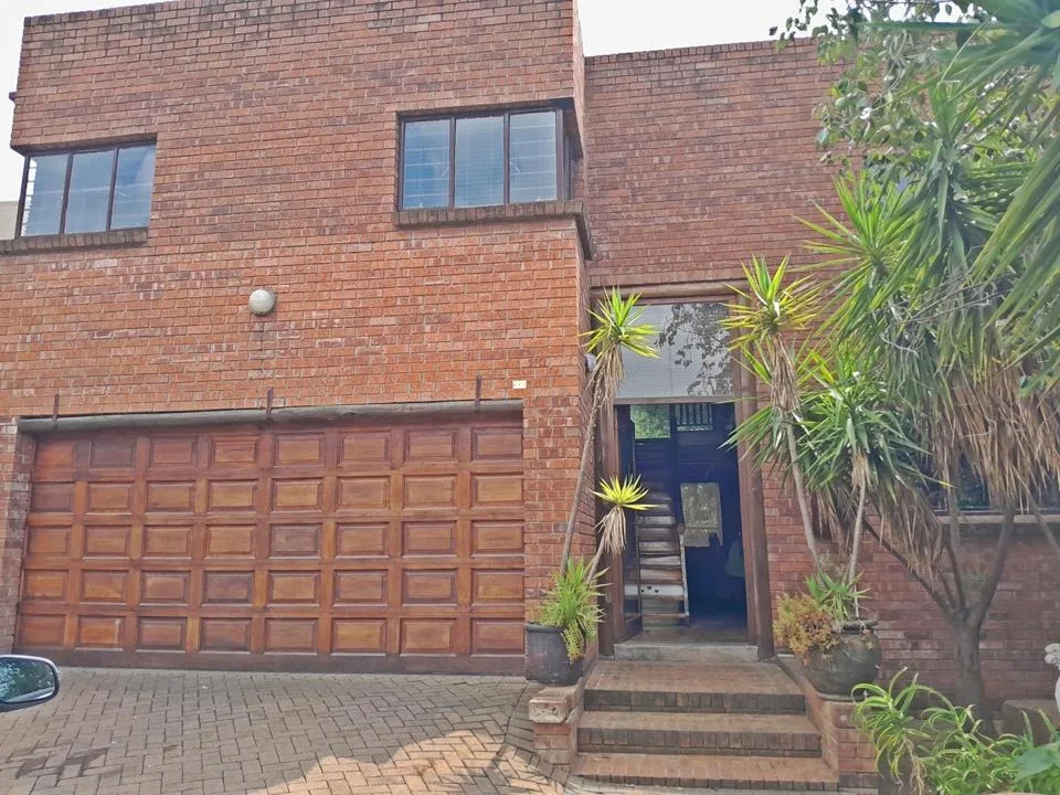 4 Bedroom House for sale in Pellissier
