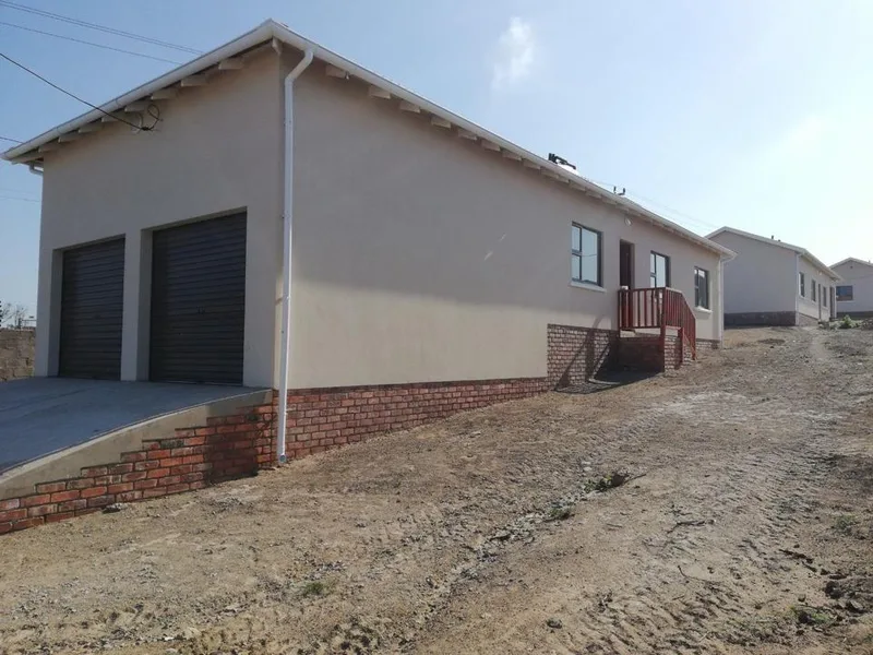 2 Bedroom Townhouse to rent in Cove Rock