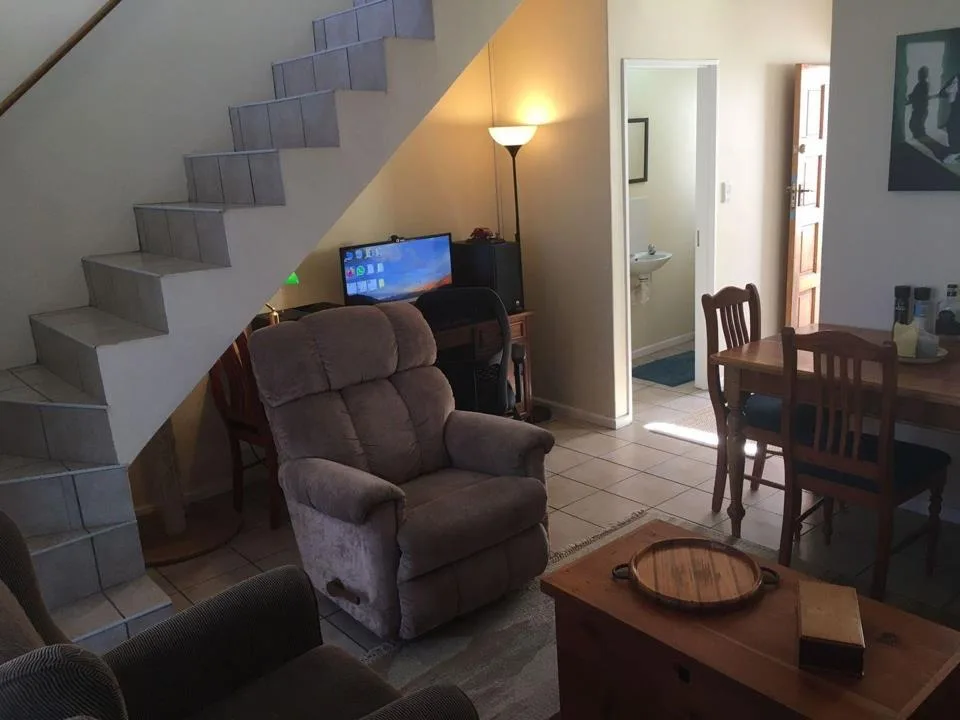2 Bedroom Townhouse to rent in Myburgh Park