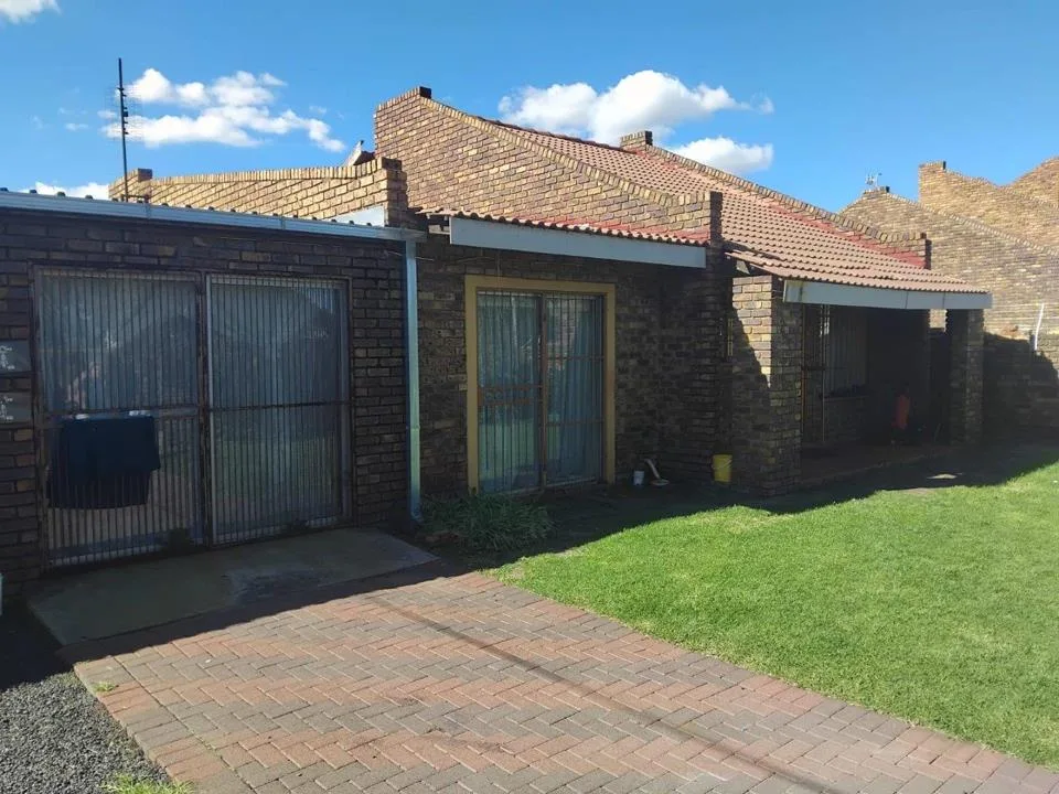 3 Bedroom Townhouse for sale in Reyno Ridge