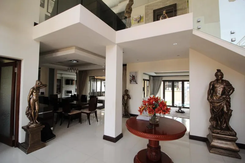 5 Bedroom House to rent in Blue Valley Golf Estate