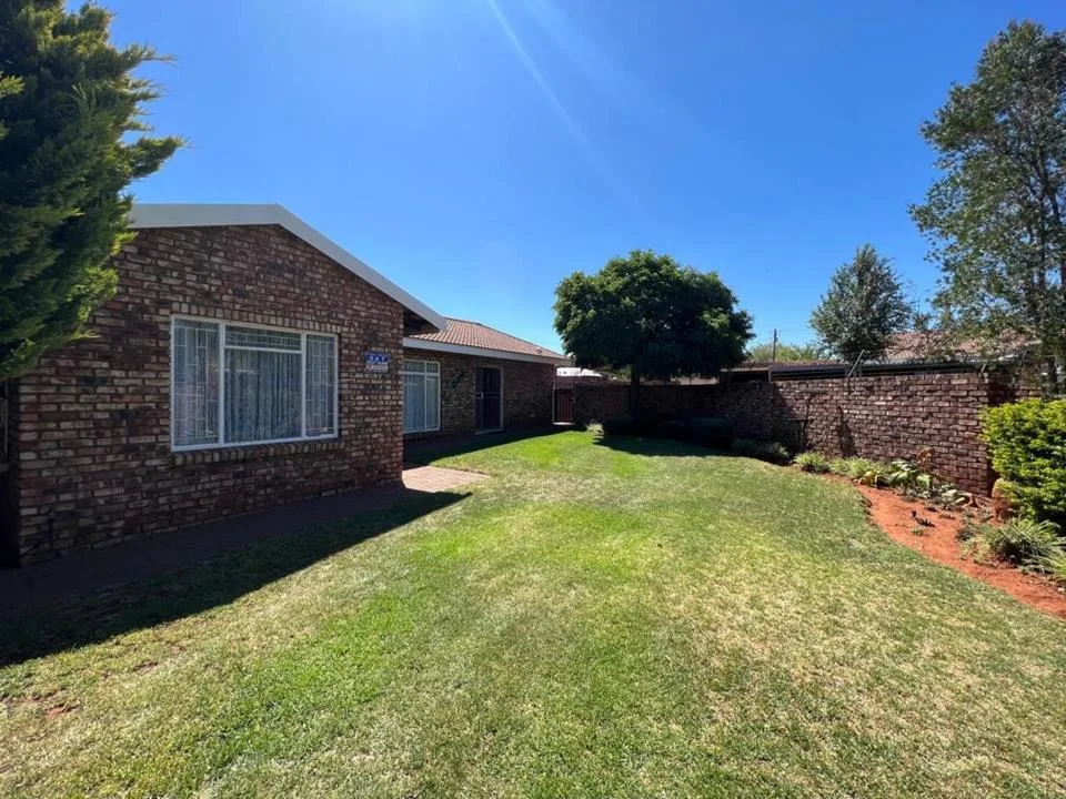 2 Bedroom Townhouse for sale in South Ridge