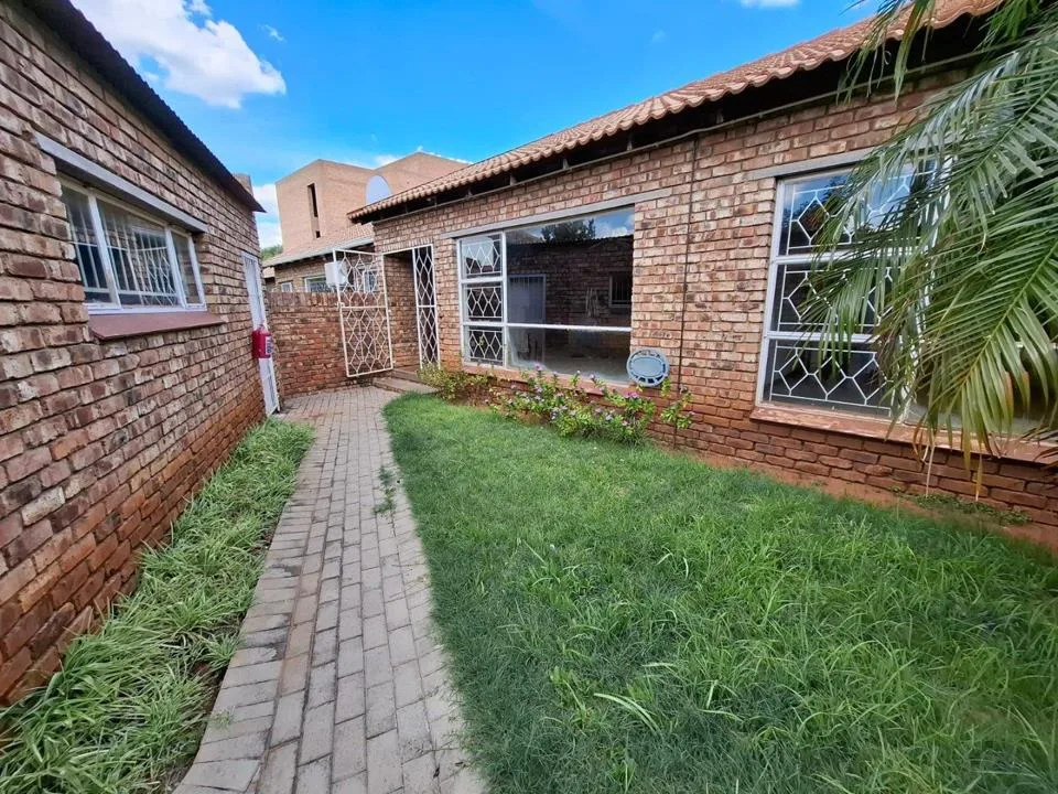 2 Bedroom Townhouse for sale in New Park