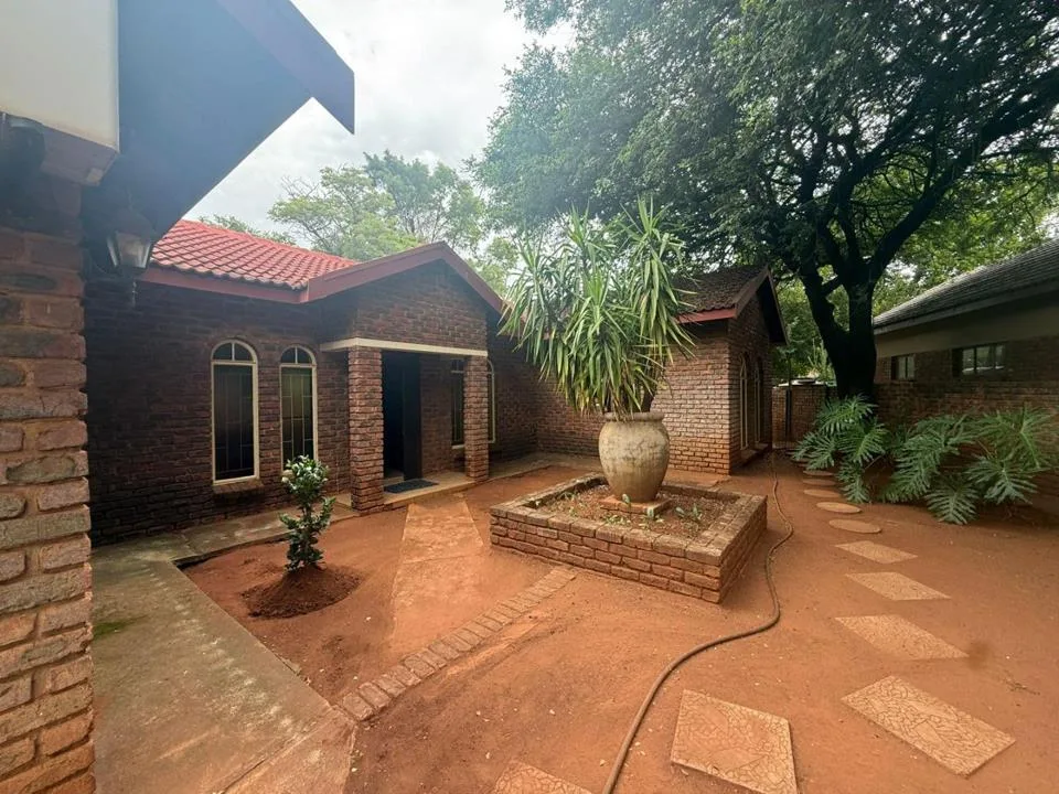 3 Bedroom House for sale in Thabazimbi