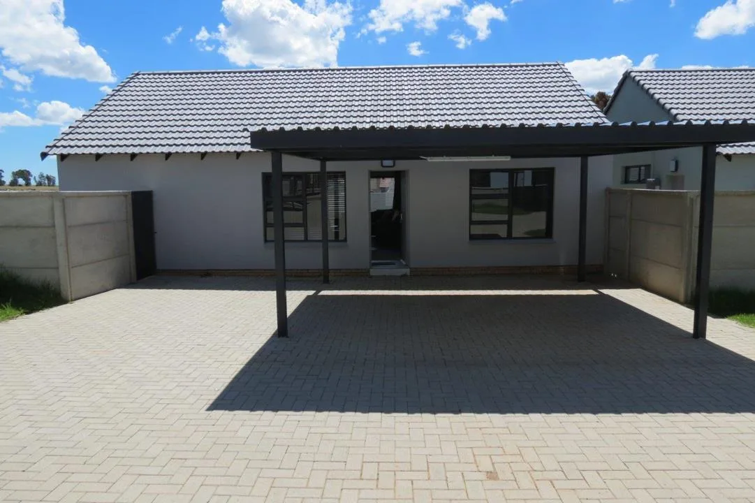3 Bedroom Townhouse for sale in Pellissier