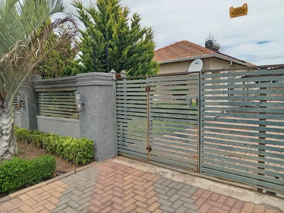 2 Bedroom House for sale in Southern Gateway