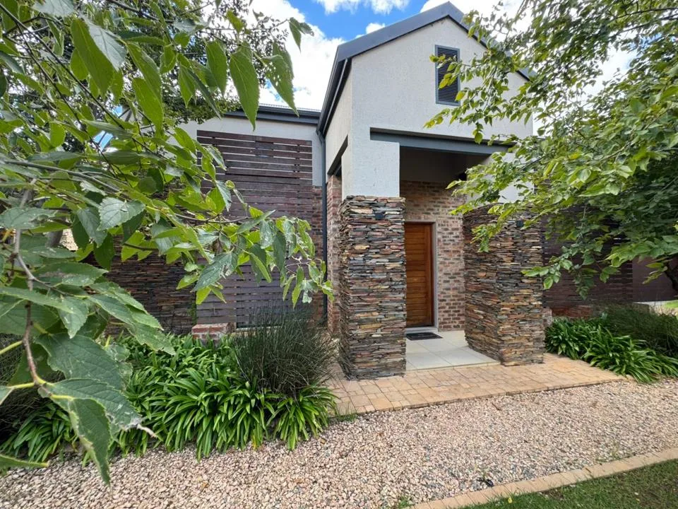 3 Bedroom House for sale in Tuscany Ridge