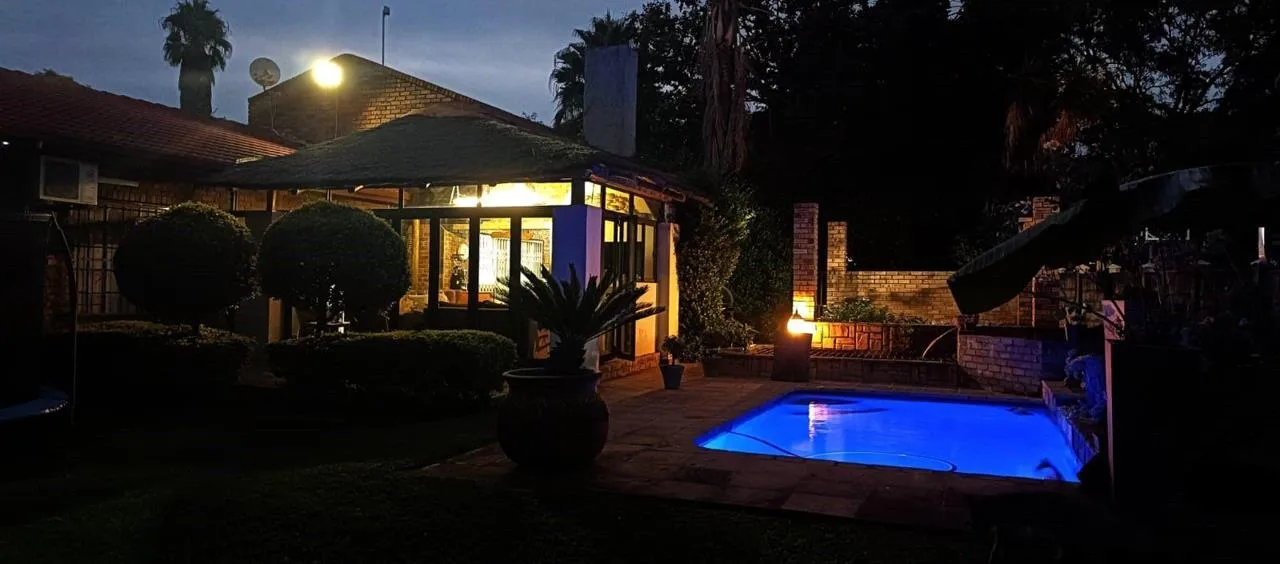 4 Bedroom House for sale in Geelhoutpark