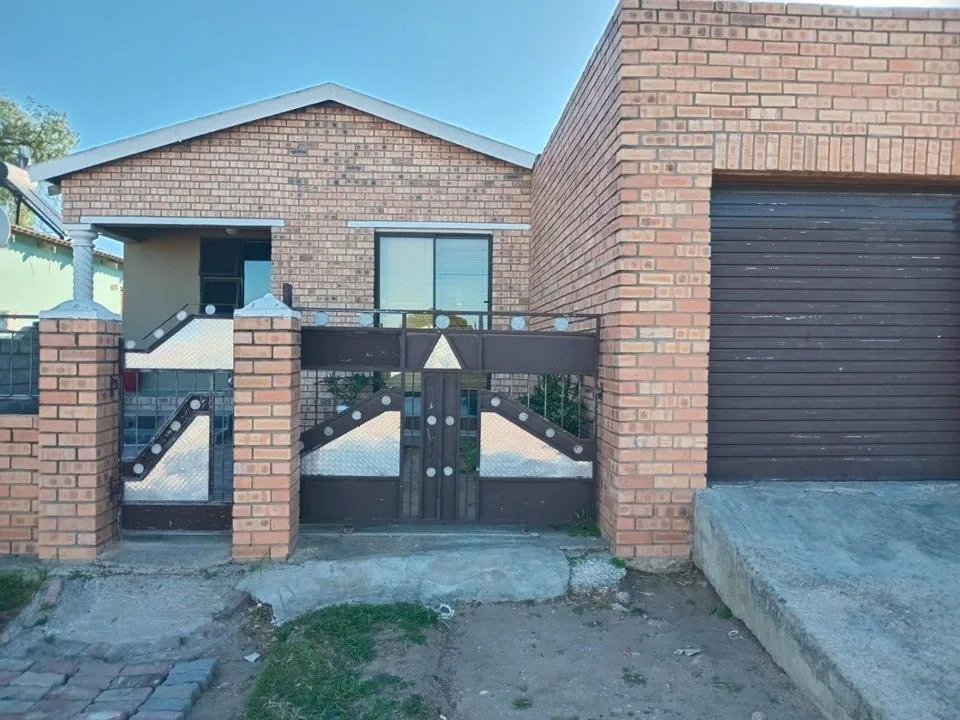2 Bedroom House for sale in Motherwell Nu 8