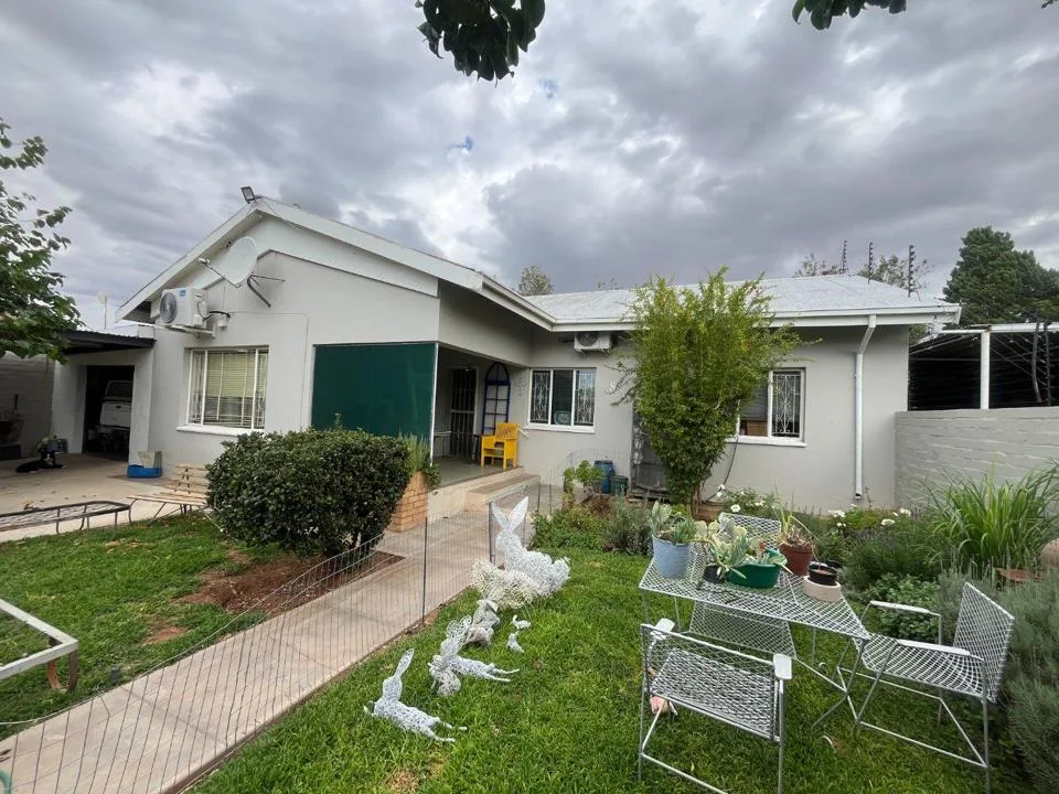 3 Bedroom House for sale in Die Rand
