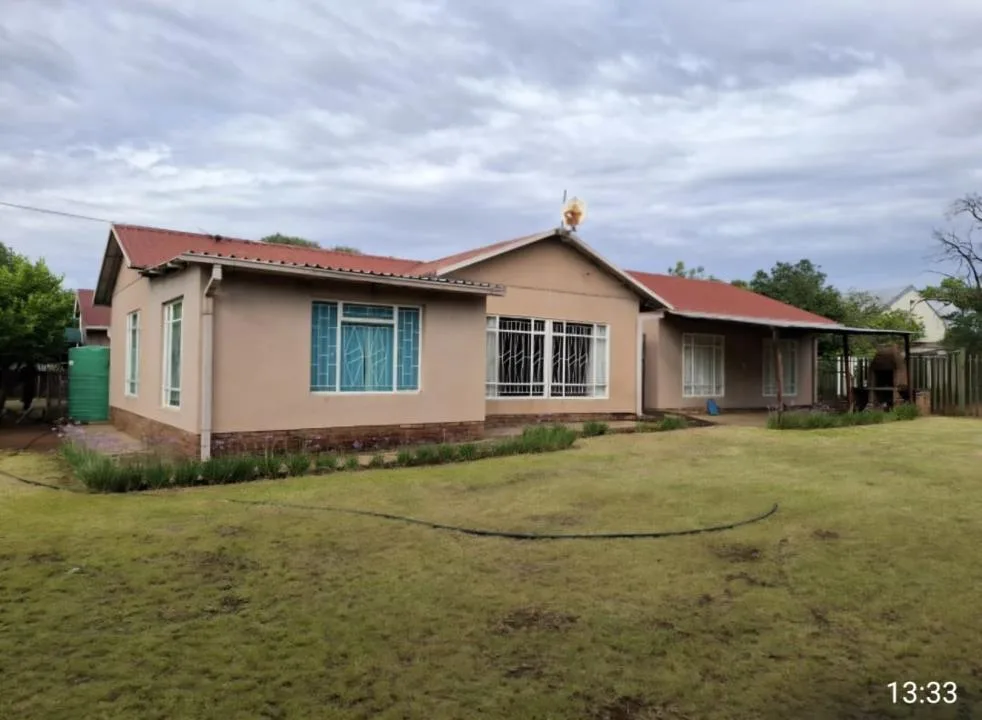 4 Bedroom House for sale in Bethulie