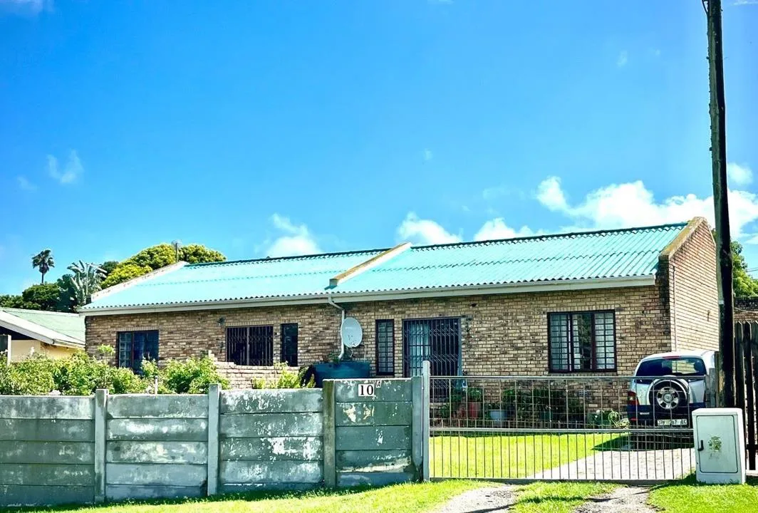 4 Bedroom House for sale in West Bank