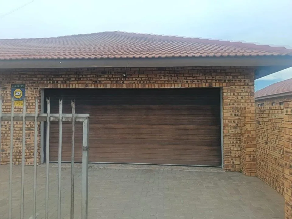 3 Bedroom House for sale in Cassandra