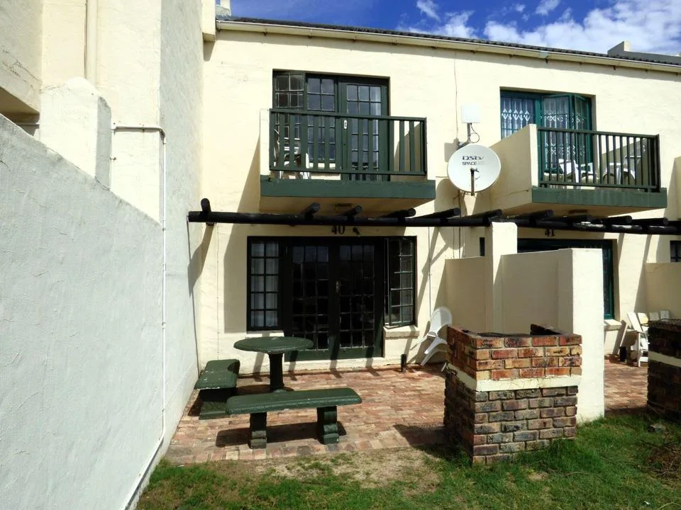 2 Bedroom Townhouse for sale in West Beach