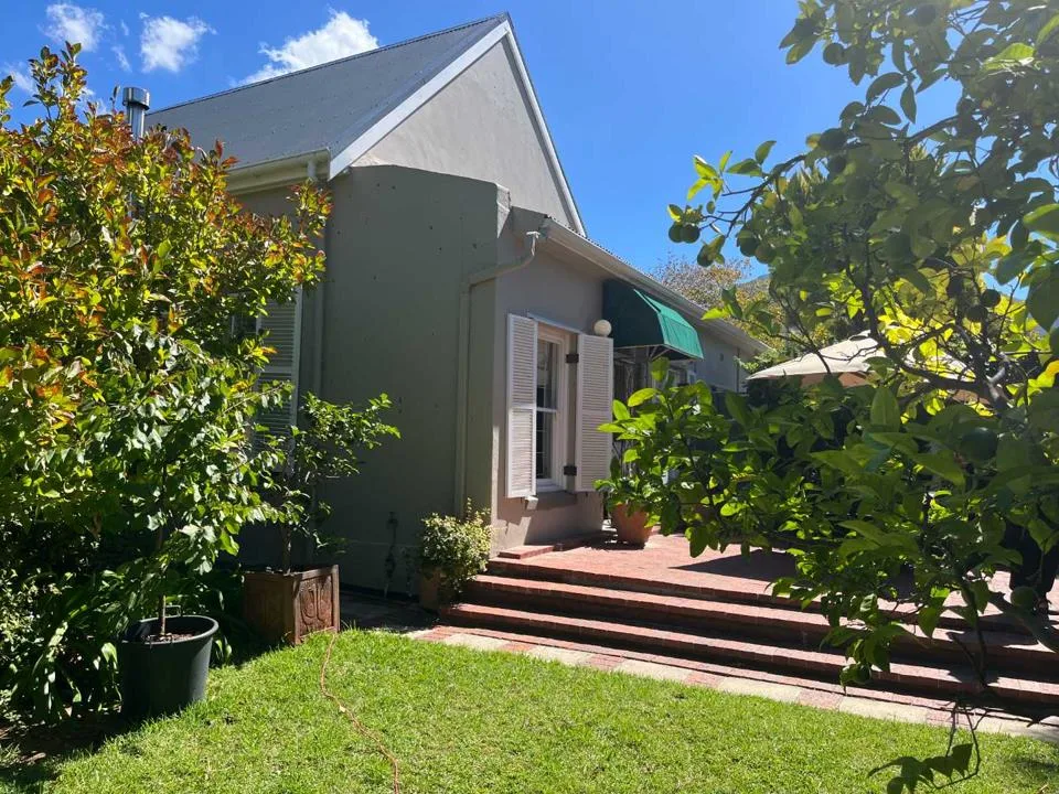 2 Bedroom House to rent in Claremont Upper
