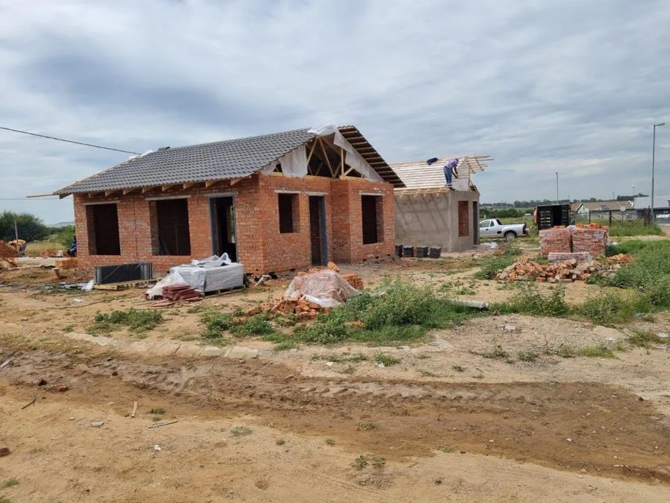 3 Bedroom House for sale in Raceway