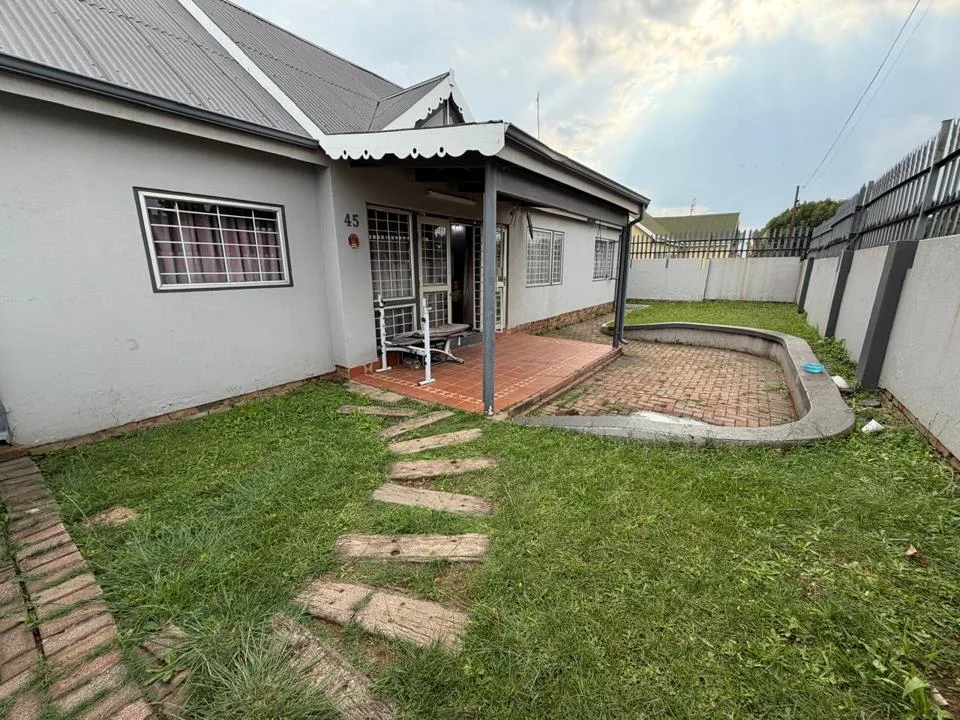 3 Bedroom House for sale in Reyno Ridge