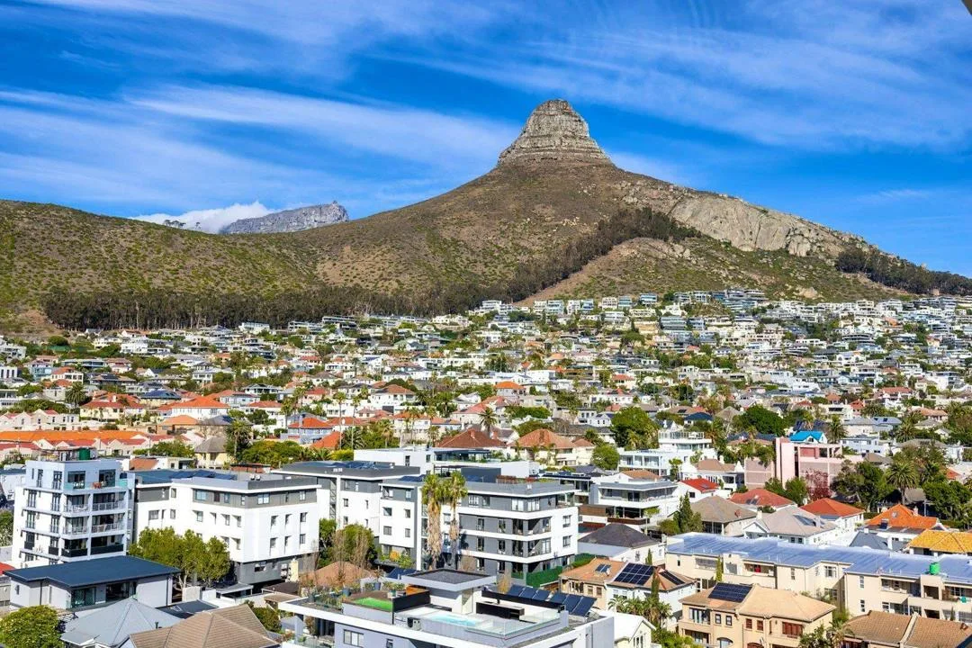 2 Bedroom Apartment / flat to rent in Sea Point