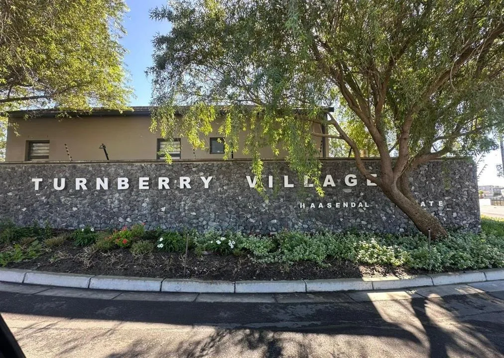 3 Bedroom Townhouse to rent in Turnberry Village
