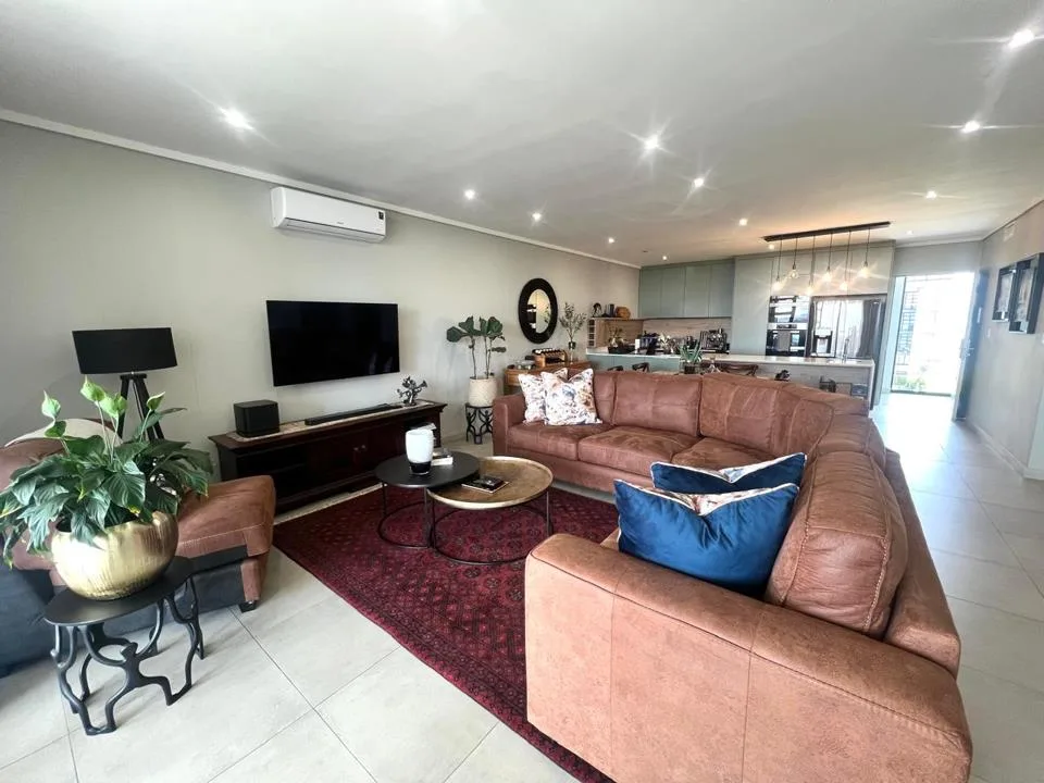 2 Bedroom Apartment / flat to rent in Ascend to Midstream