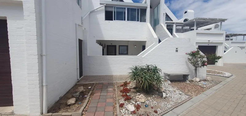 2 Bedroom Apartment / flat to rent in Dwarskersbos