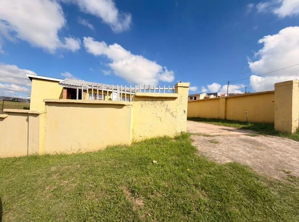 2 Bedroom House for sale in Southernwood