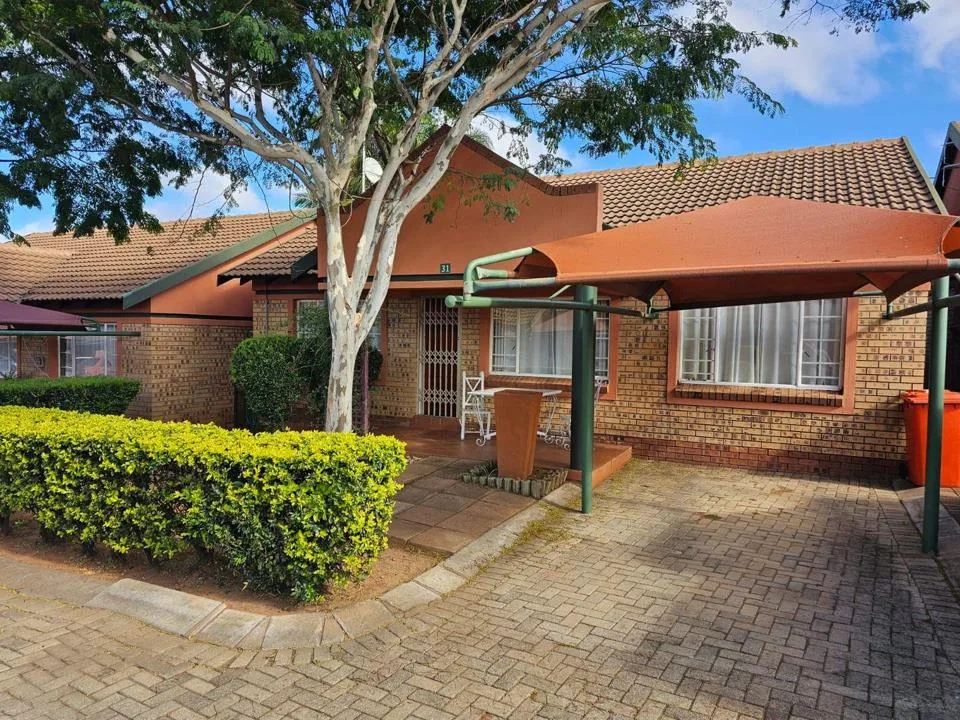 2 Bedroom Townhouse to rent in Bendor