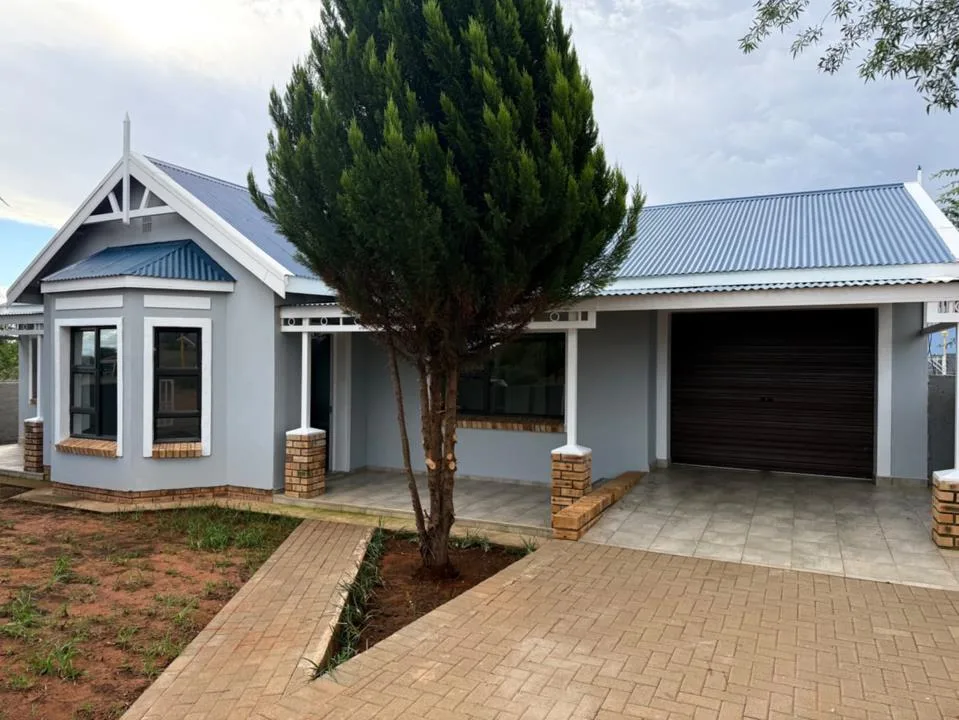 3 Bedroom House for sale in Camelot