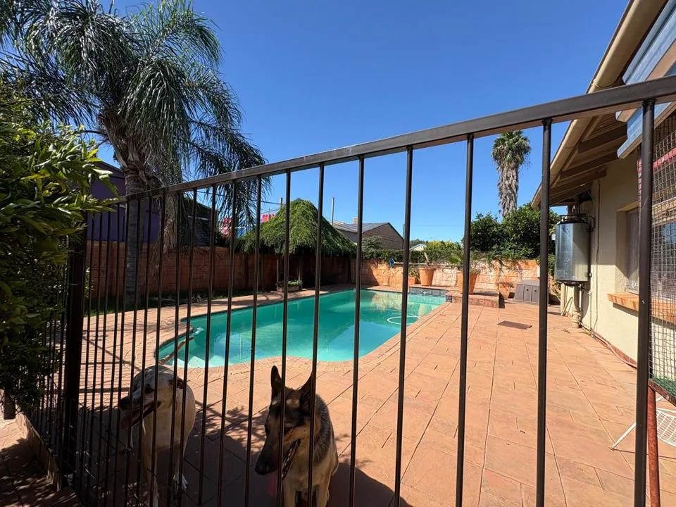 4 Bedroom House for sale in Albertynshof