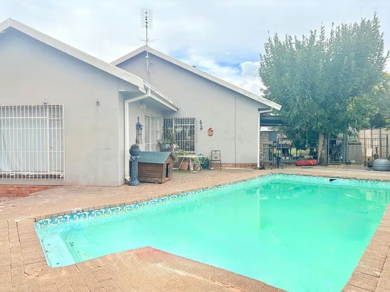 4 Bedroom House for sale in Fauna