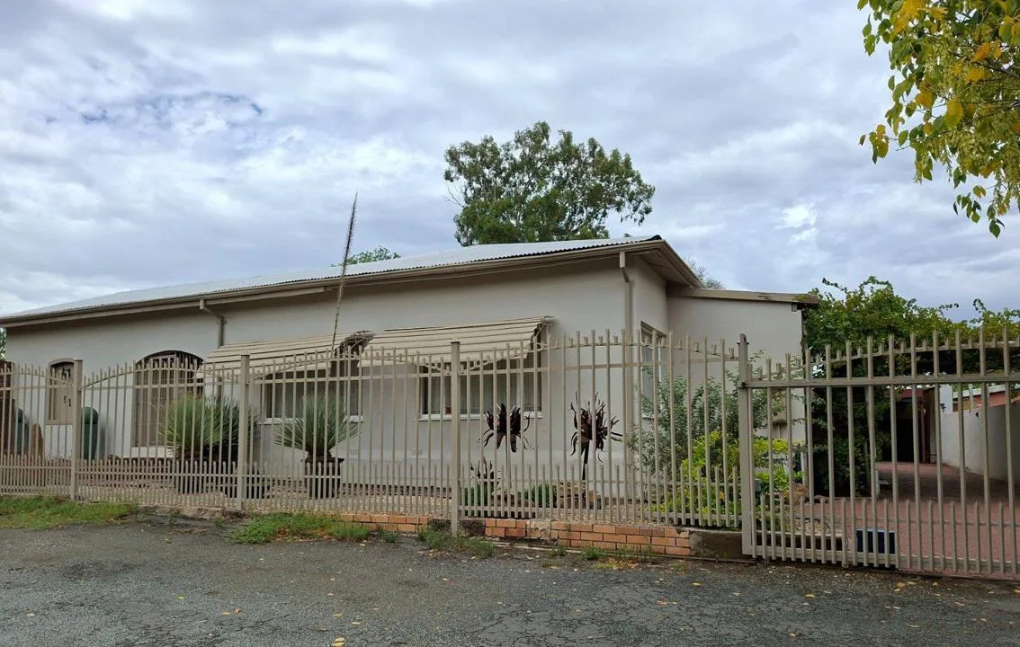 5 Bedroom House for sale in Middelburg