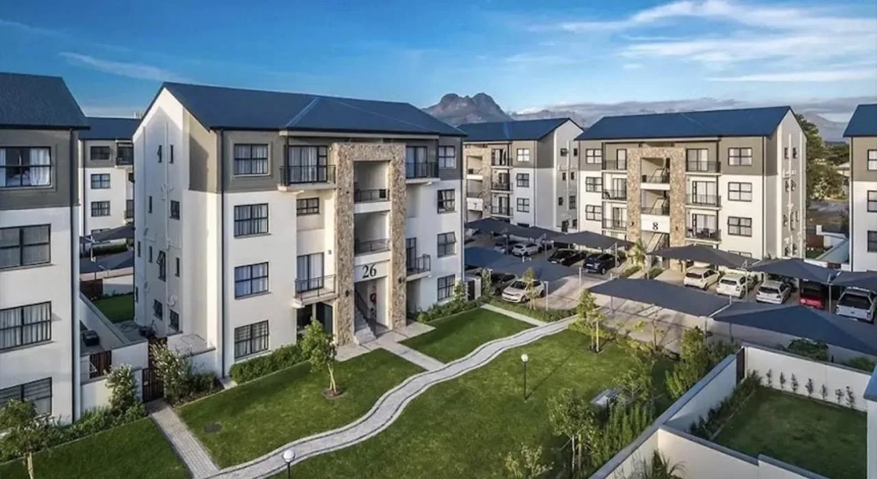 3 Bedroom Apartment / flat to rent in The Huntsman