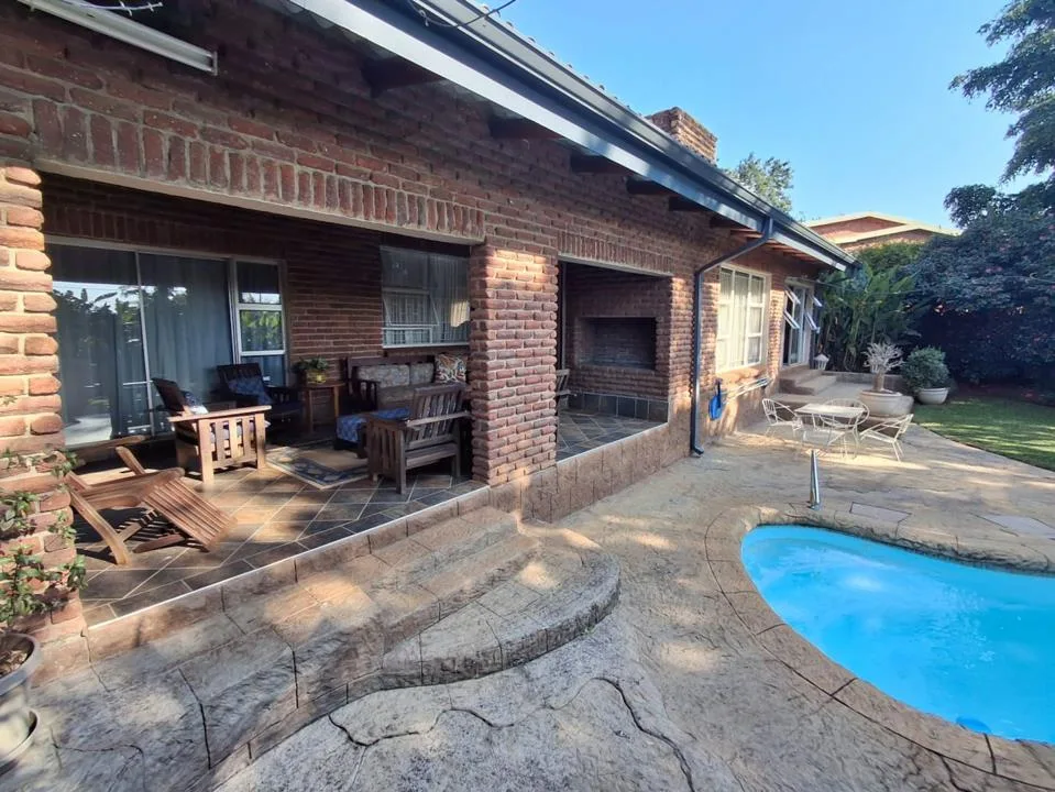 4 Bedroom House for sale in Aquapark