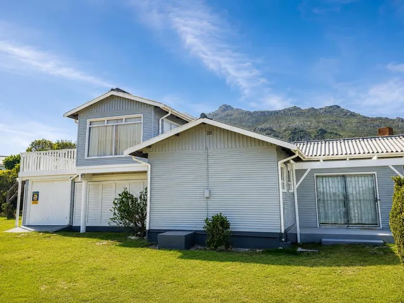 3 Bedroom House to rent in Rooi Els