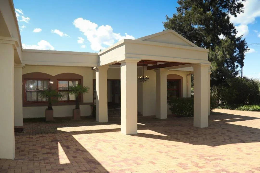 4 Bedroom House for sale in Senekal