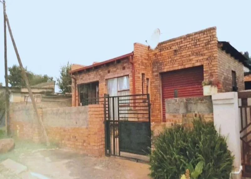 3 Bedroom House for sale in Mhluzi