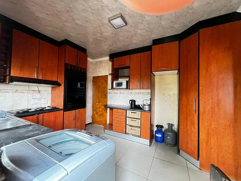 3 Bedroom House for sale in Phakamisa