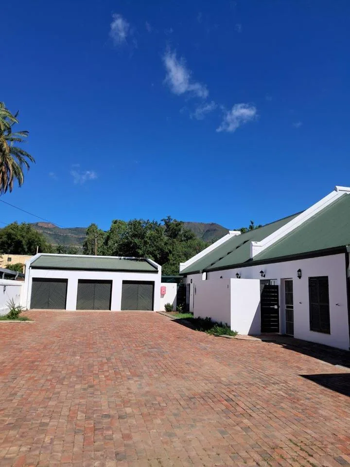 2 Bedroom House to rent in Graaff-Reinet