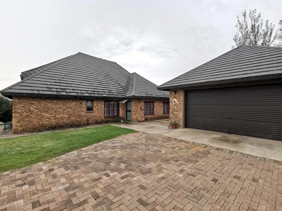 4 Bedroom House for sale in River Lodge Estate