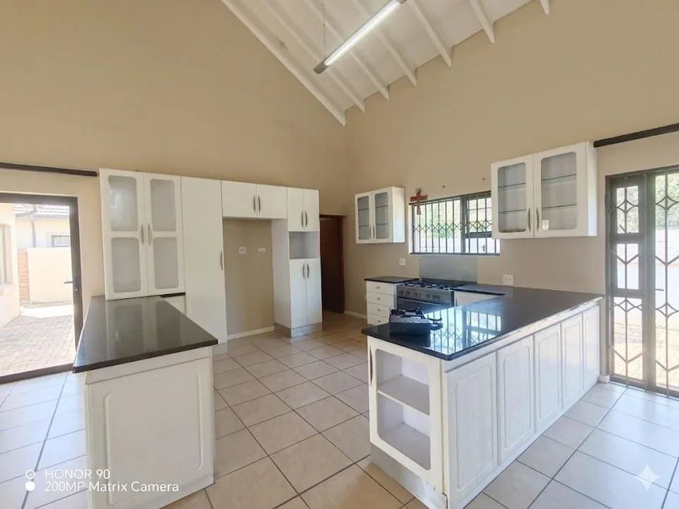 3 Bedroom Townhouse to rent in Boschdal