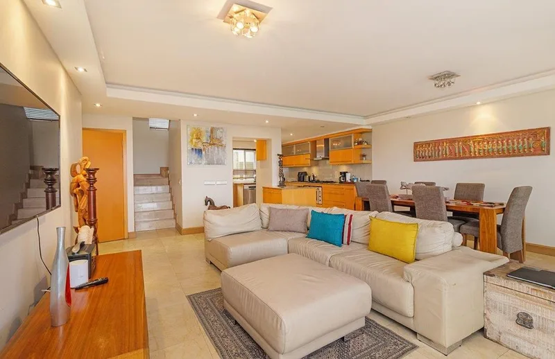 3 Bedroom Apartment / flat to rent in Table View