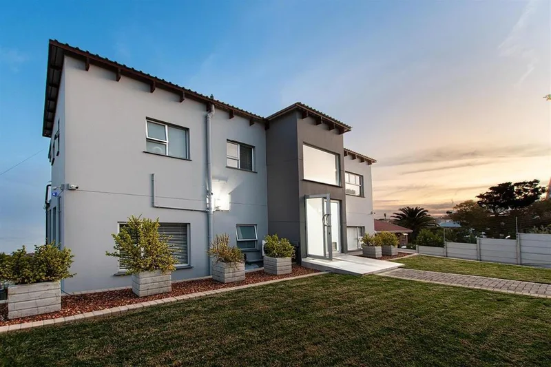 1 Bedroom Apartment / flat to rent in Dana Bay