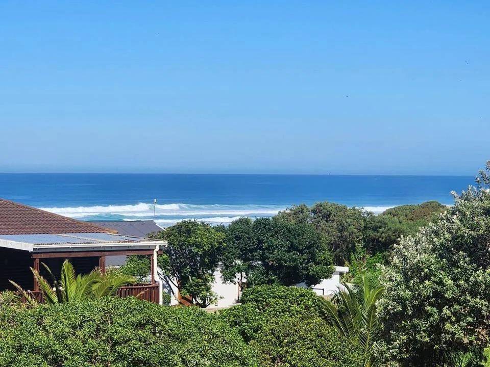 7 Bedroom House for sale in Oyster Bay
