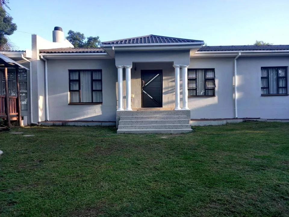 5 Bedroom House for sale in Stutterheim