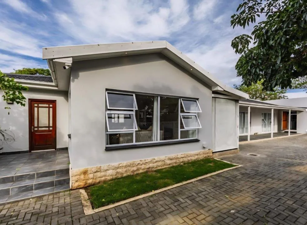 4 Bedroom House for sale in Gonubie
